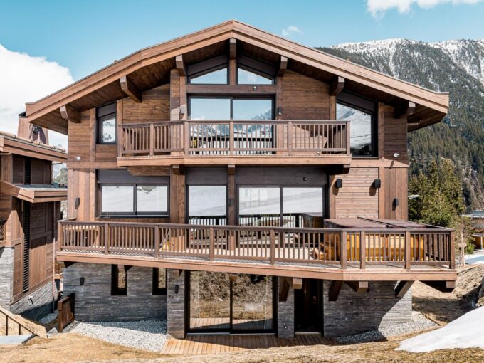 Chalet Bacchus Image 01