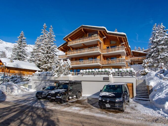 Chalet No 14 Image 01