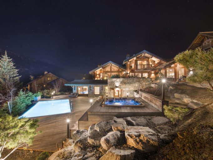 Chalet Mont Tremblant Image 01