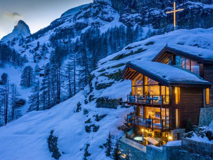 Chalet Zermatt Peak Image 01
