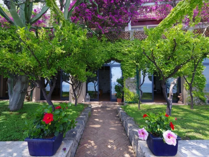 Castello-Sul-Mare-Amalfi-Main Entrance-View