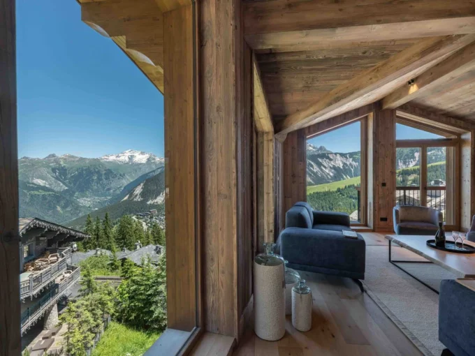 Chalet Le Manej 8 Image 01