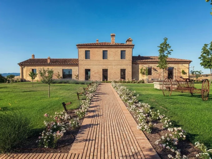 Podere-Martino-Tuscany-Main-Villa-Front-Edited