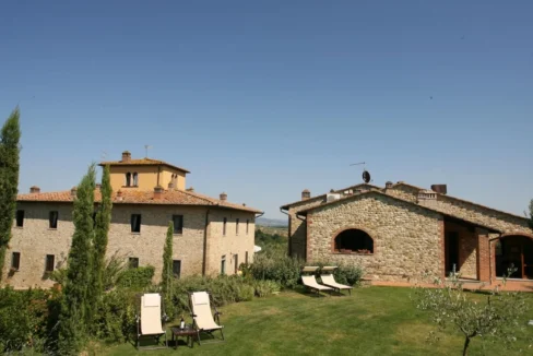 Villa-Il-Sole-Tuscany-exterior-hero