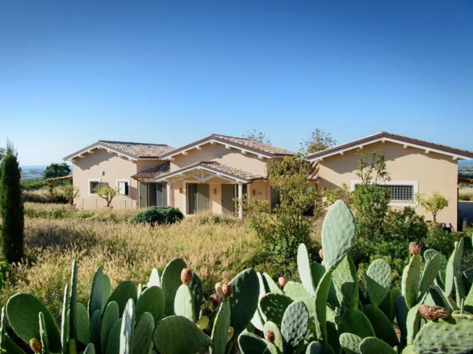 Villa Jacaranda- Italy- Villa External