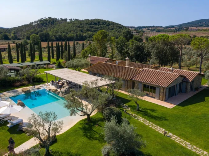 Villa-Pacetezza-Tuscany-Aerial-Close-Up