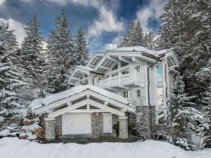 Chalet White Dream Image 01