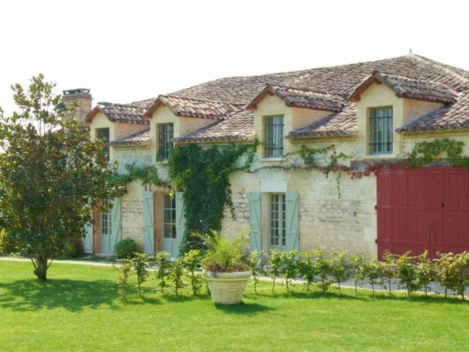 Chalet DOMAINE ALAUZIE Image 01