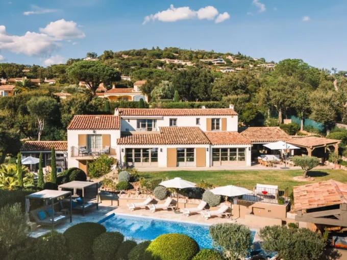 Chalet VILLA ZAMORA Image 01